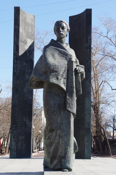 Памятник Надежде Константиновне Крупской на Сретенском бульваре