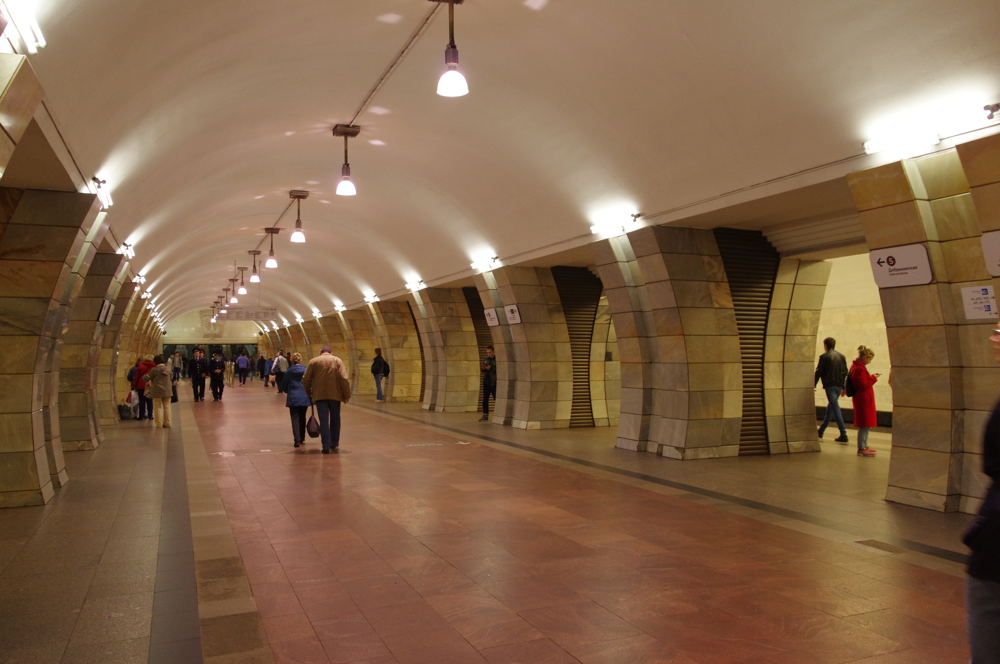 Станция «Серпуховская» Серпуховско-Тимирязевской линии Московского метрополитена