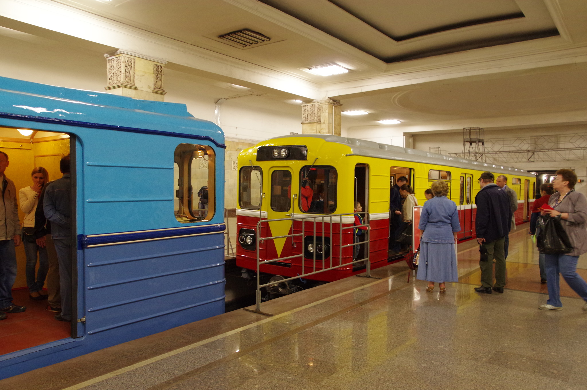 На выставке ретровагонов Московского метрополитена
