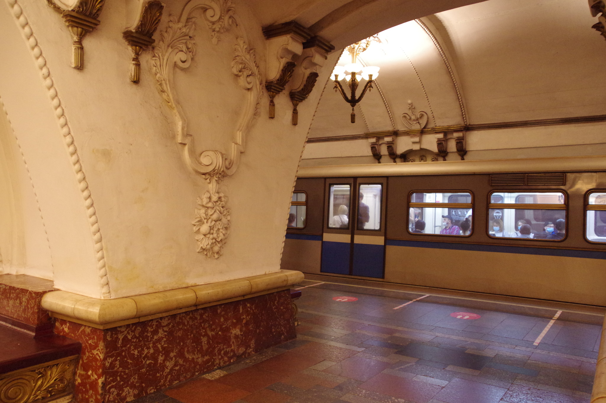 Станция «Арбатская» Арбатско-Покровской линии Московского метрополитена