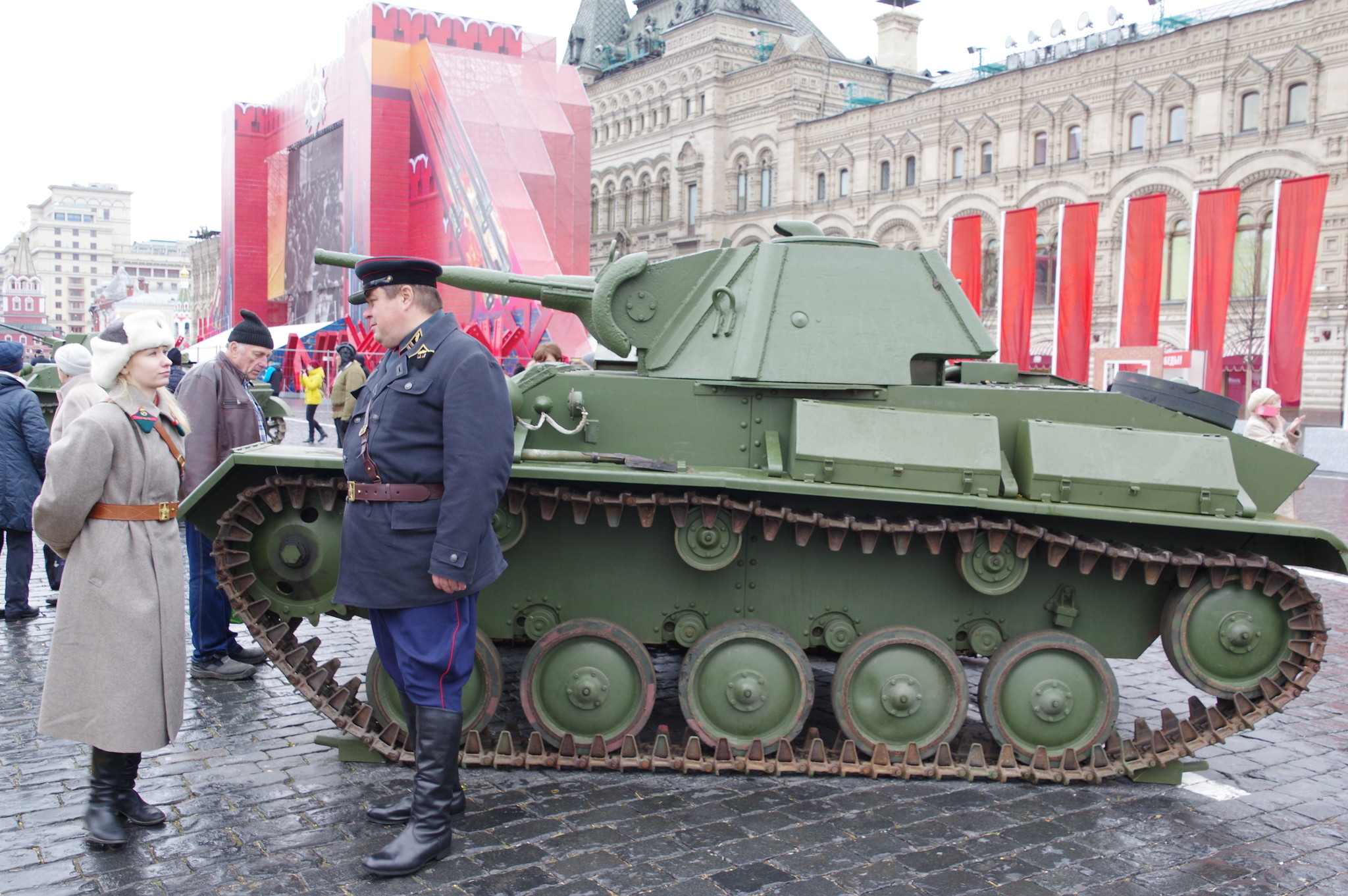 Лёгкий танк Т-70 на Красной площади