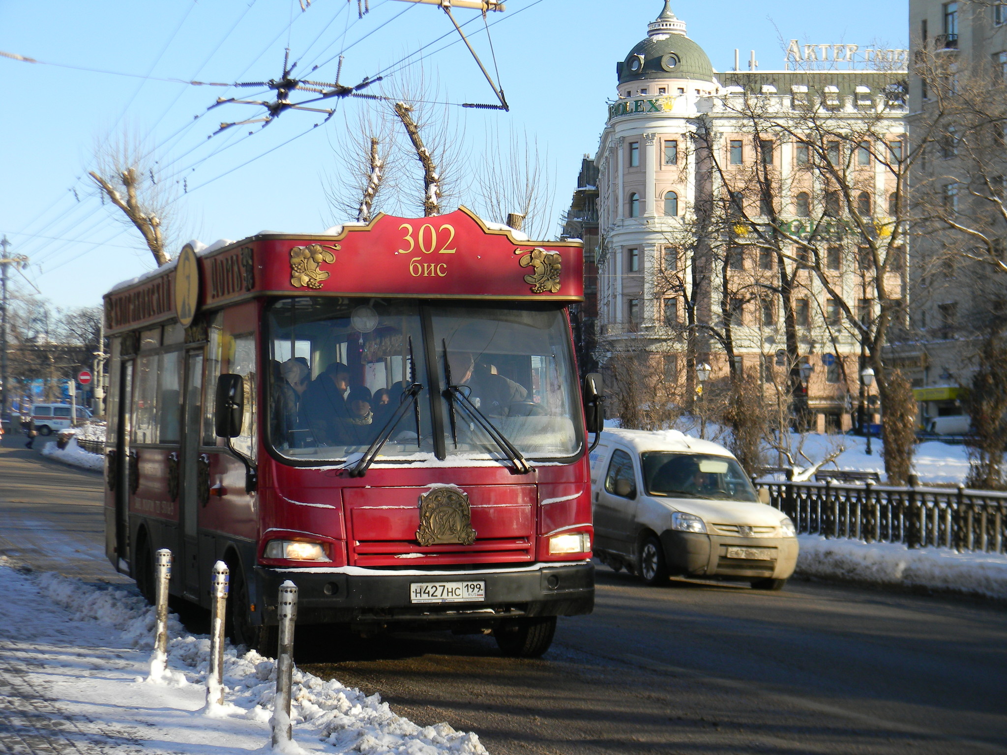 Автобус 302 бис музея-театра «Булгаковский Дом»