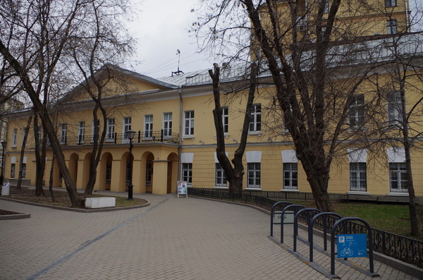 Дом А.И. Талызина на Никитском бульваре, где последние годы жил и работал Н.В. Гоголь. Здесь был сожжён второй том «Мёртвых душ»