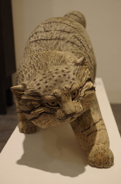 Манул. Александр Крячко. Дер. резьба, тонирование. 2007 г.