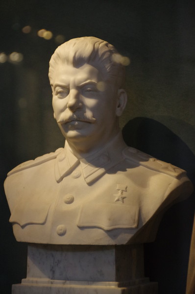Бюст И.В. Сталина. Скульптор Н.В. Томский. 1950 г. (Центральный музей Вооружённых сил Российской Федерации)