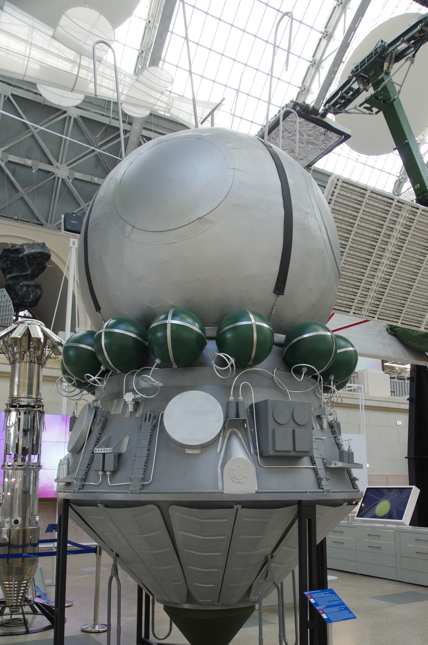 Космический корабль «Восток-1». Макет 1:1. Центр «Космонавтика и авиация» на ВДНХ
