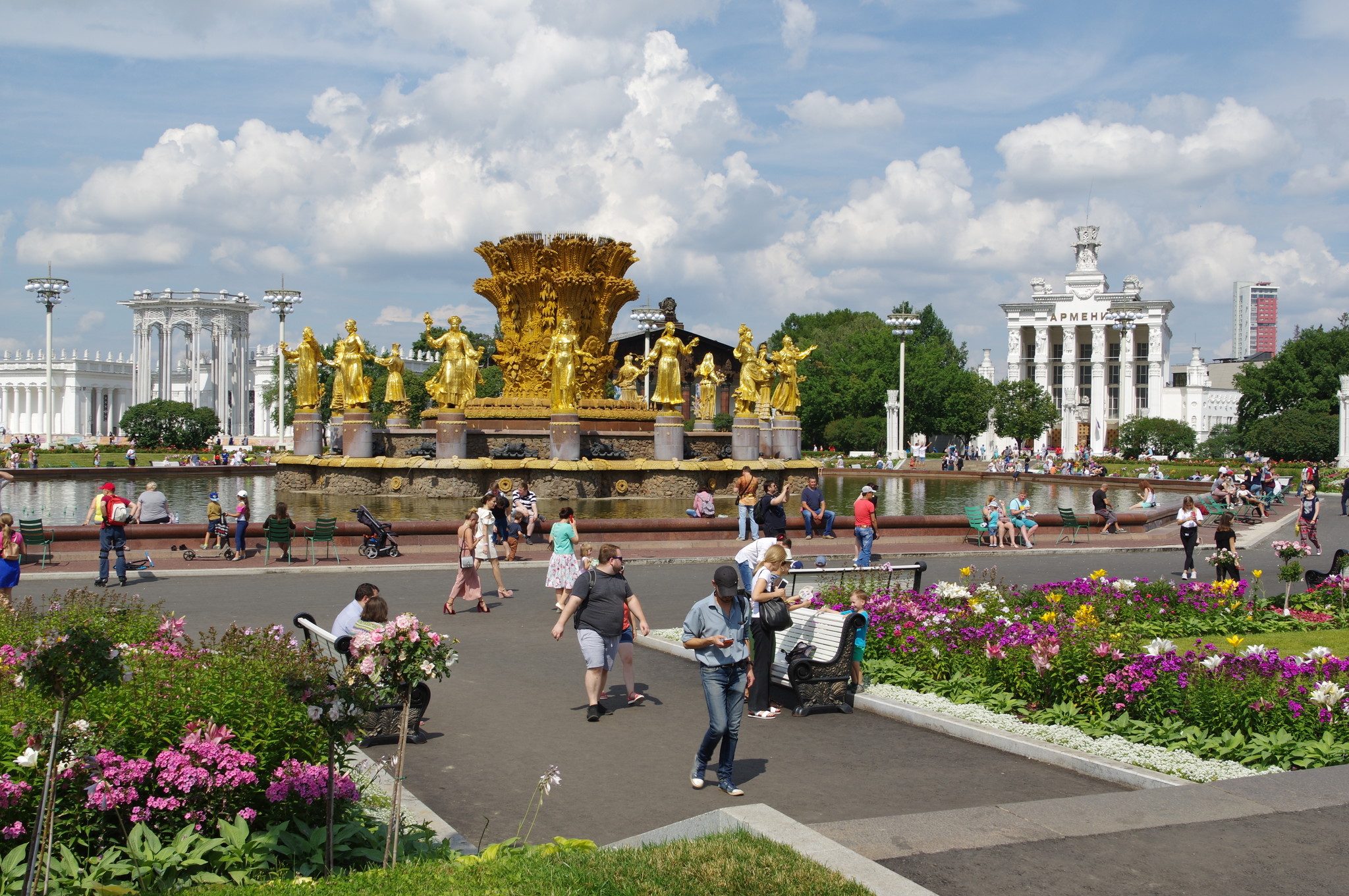 Фонтан «Дружба народов» на ВДНХ