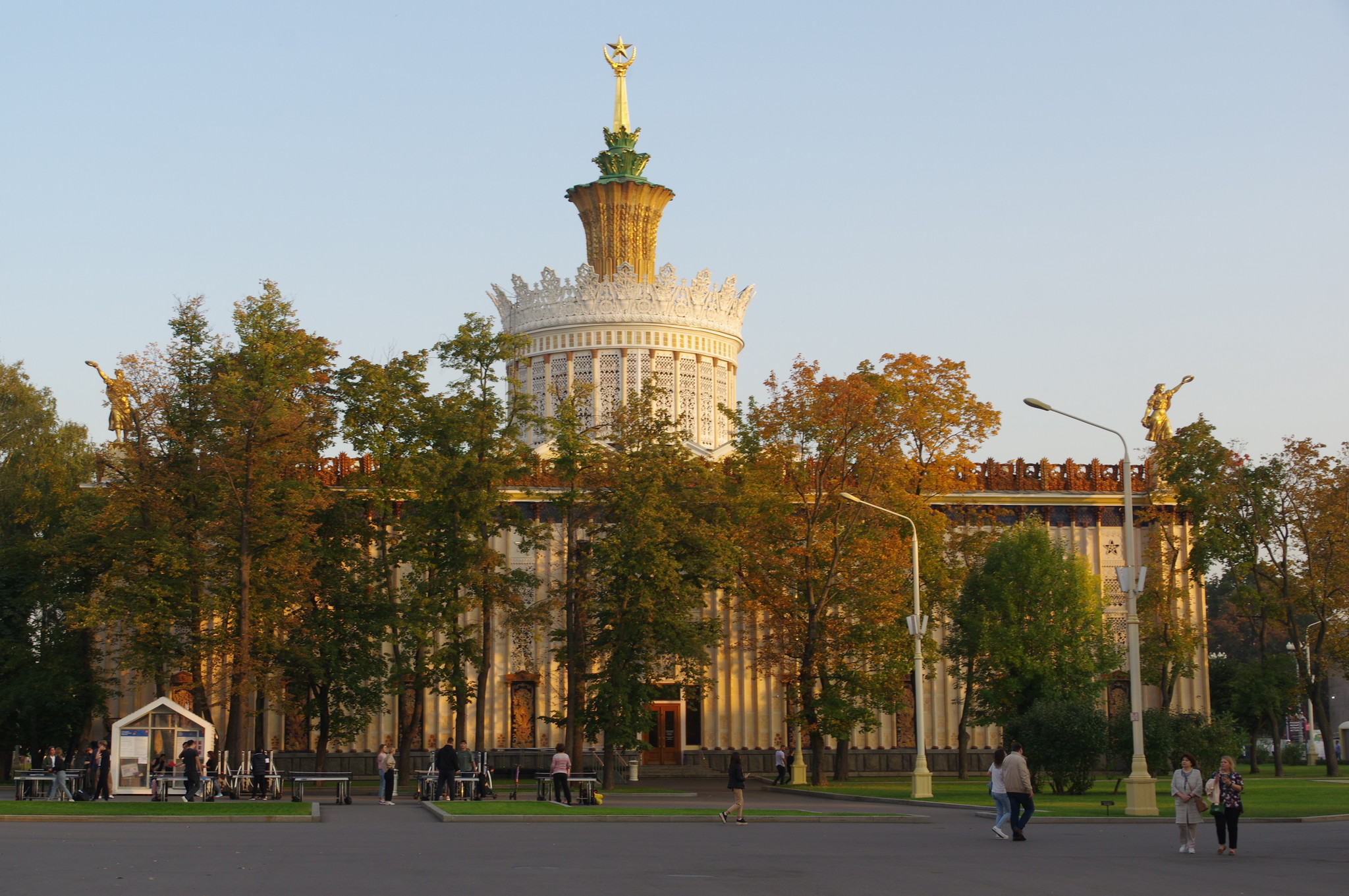 Павильон № 58 «Земледелие». Внутри павильона расположен Центр славянской письменности «Слово»