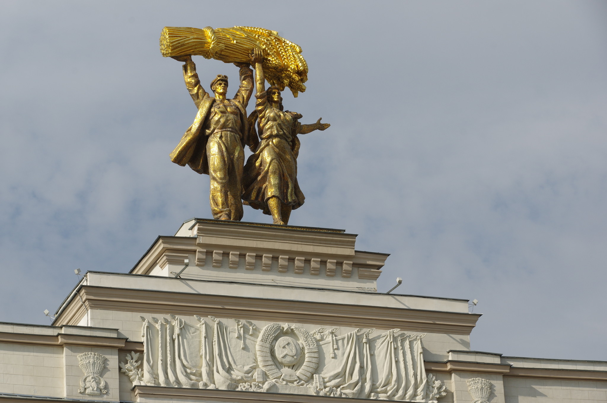 Главный вход ВДНХ