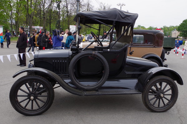 Автомобиль Ford Model T