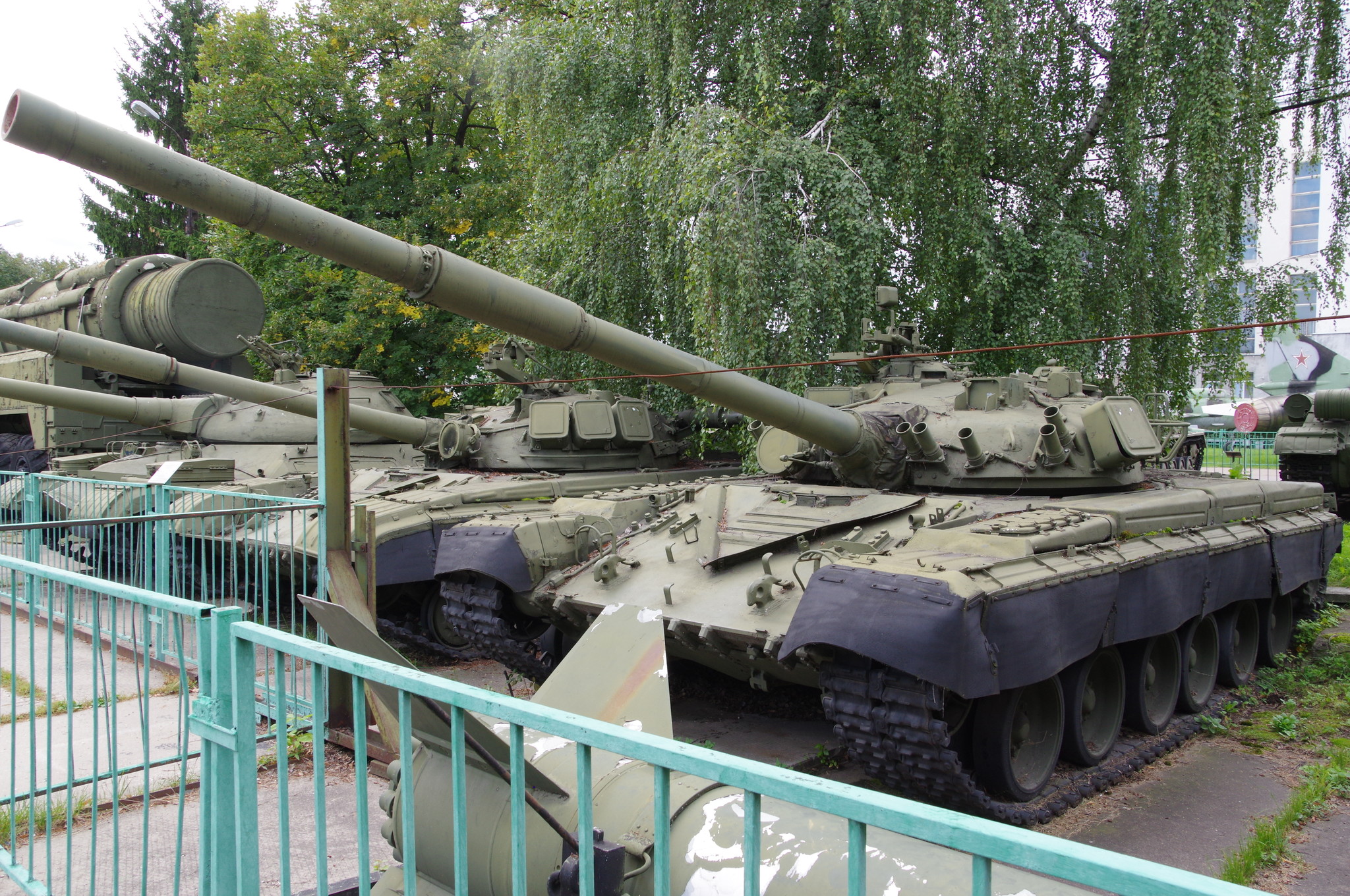 Основной боевой танк Т-80 в Центральном музее Вооружённых Сил