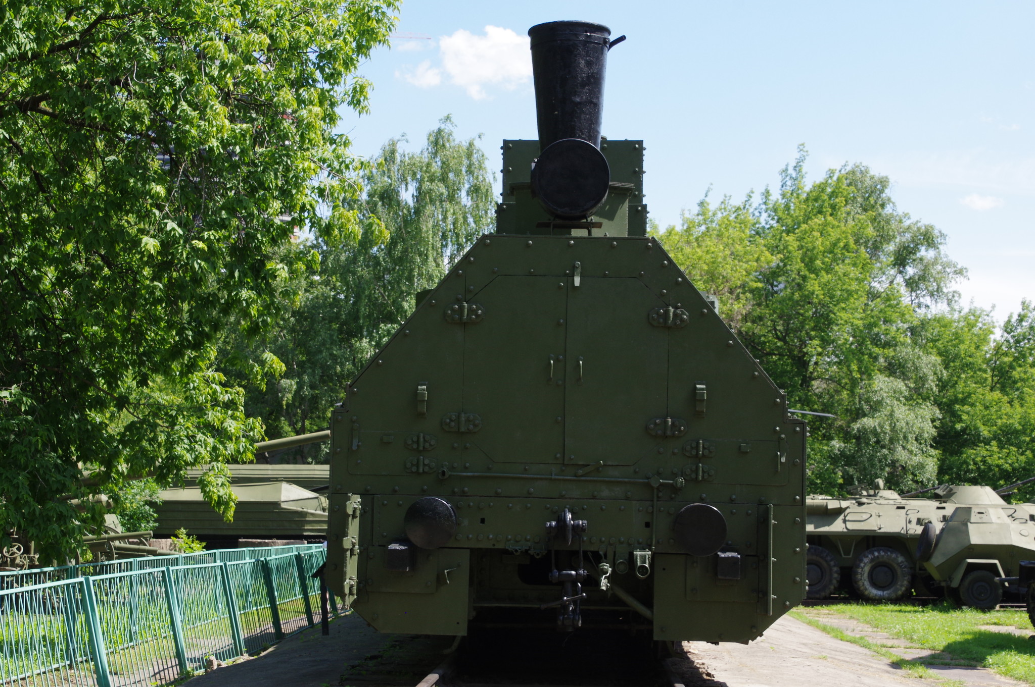 Бронепаровоз «ОВ» № 5067 бронепоезда «Красновосточник» (открытая площадка экспозиции военной техники Центрального музея Вооружённых Сил)