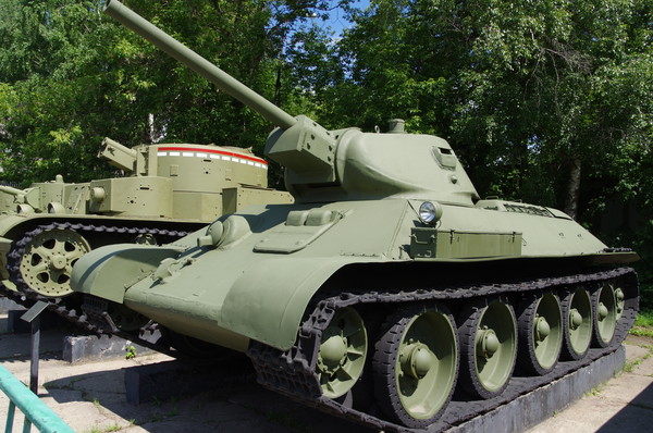 Средний танк Т-34 выпуска 1941 года в Центральном музее Вооруженных сил Российской Федерации