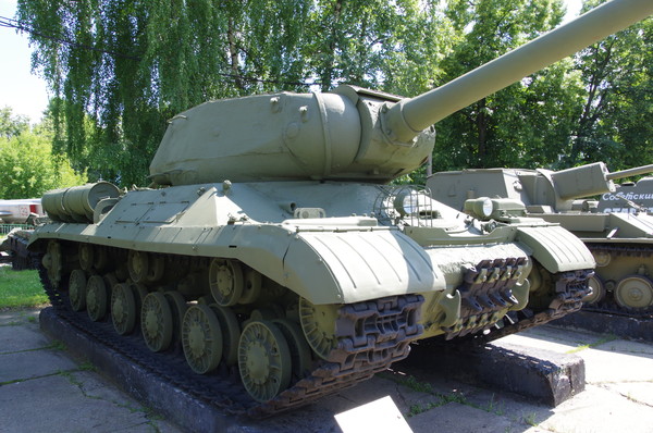Тяжёлый танк ИС-2 (Центральный музей Вооруженных сил Российской Федерации)