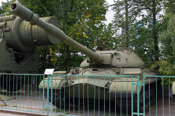 Тяжёлый танк Т-10М. Центральный музей Вооружённых сил Российской Федерации (улица Советской Армии, 2)
