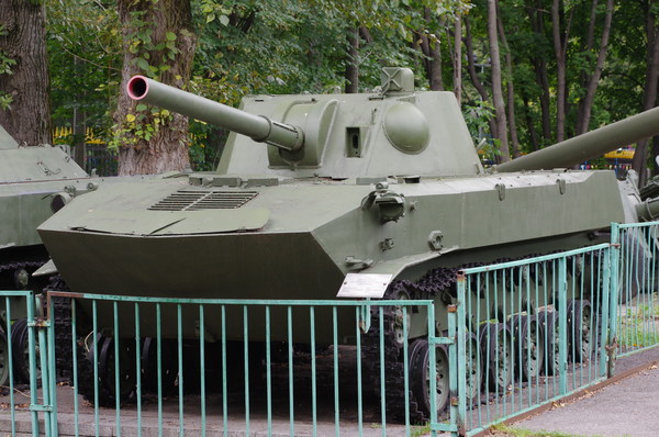 Самоходное артиллерийское орудие 2С9 «НОНА-С» в Центральном музее Вооружённых сил Российской Федерации