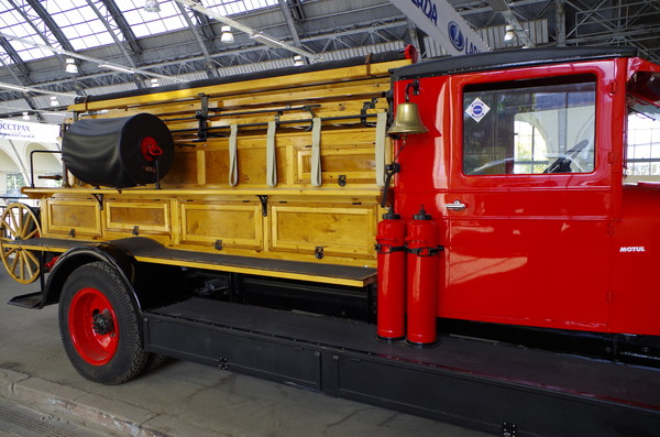 Пожарная «линейка» на базе 2,5-тонной модели АМО-4