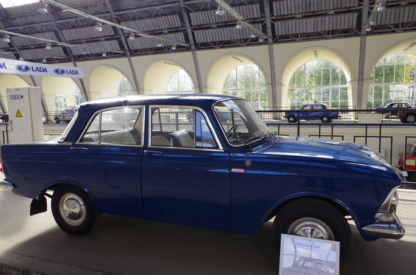 Легковой автомобиль «Москвич-408»