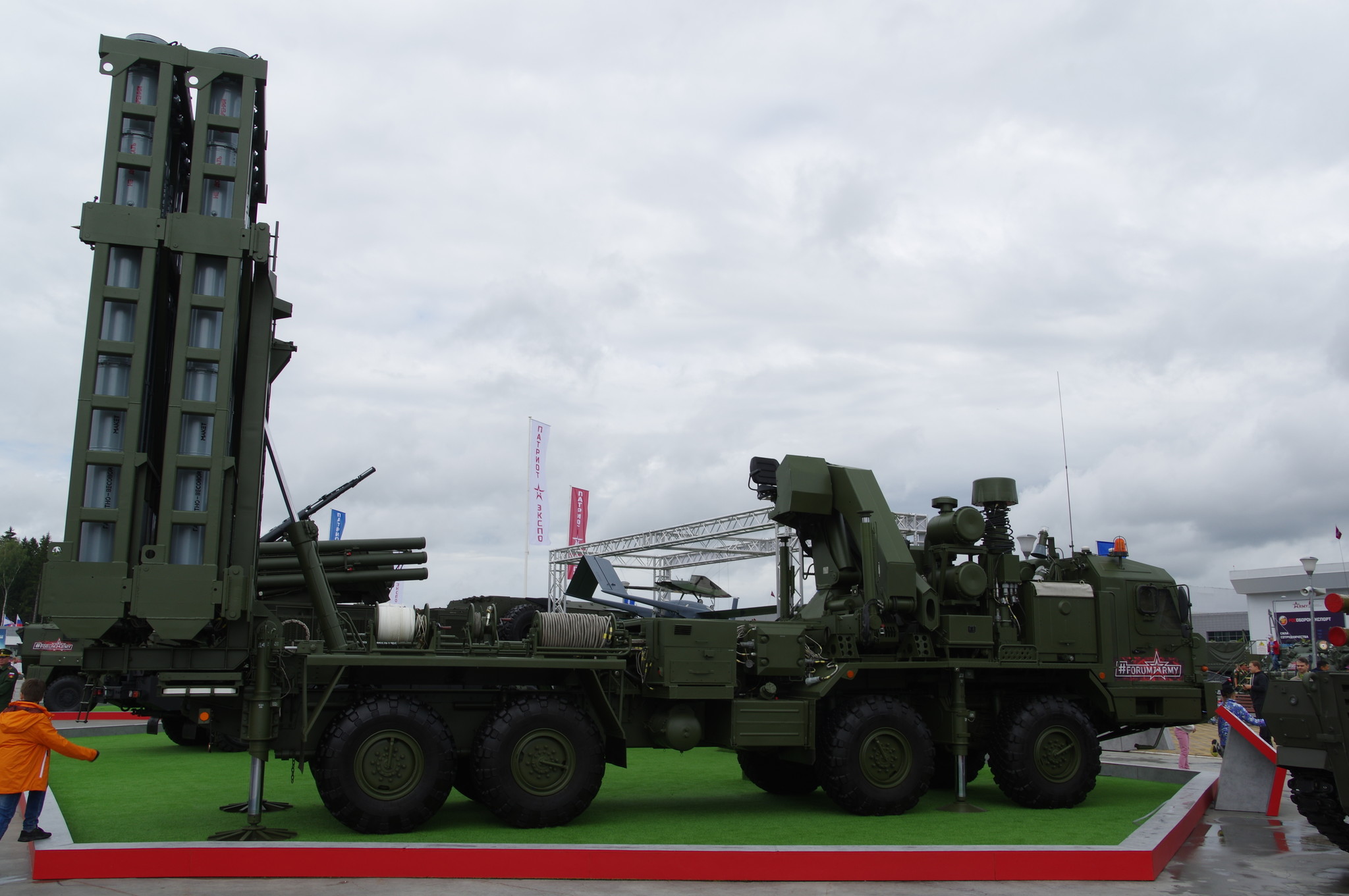 Пусковая установка зенитной ракетной системы С-350 «Витязь»
