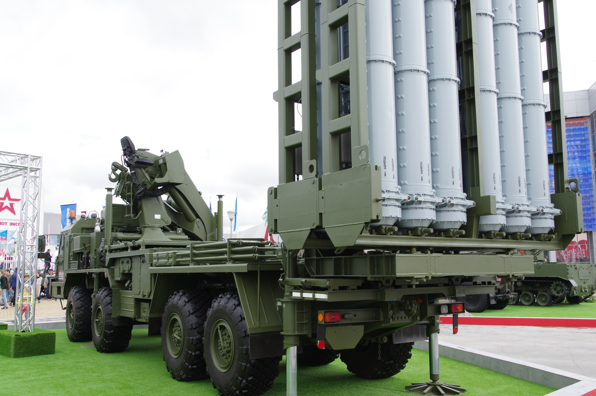 Пусковая установка зенитной ракетной системы С-350 «Витязь»