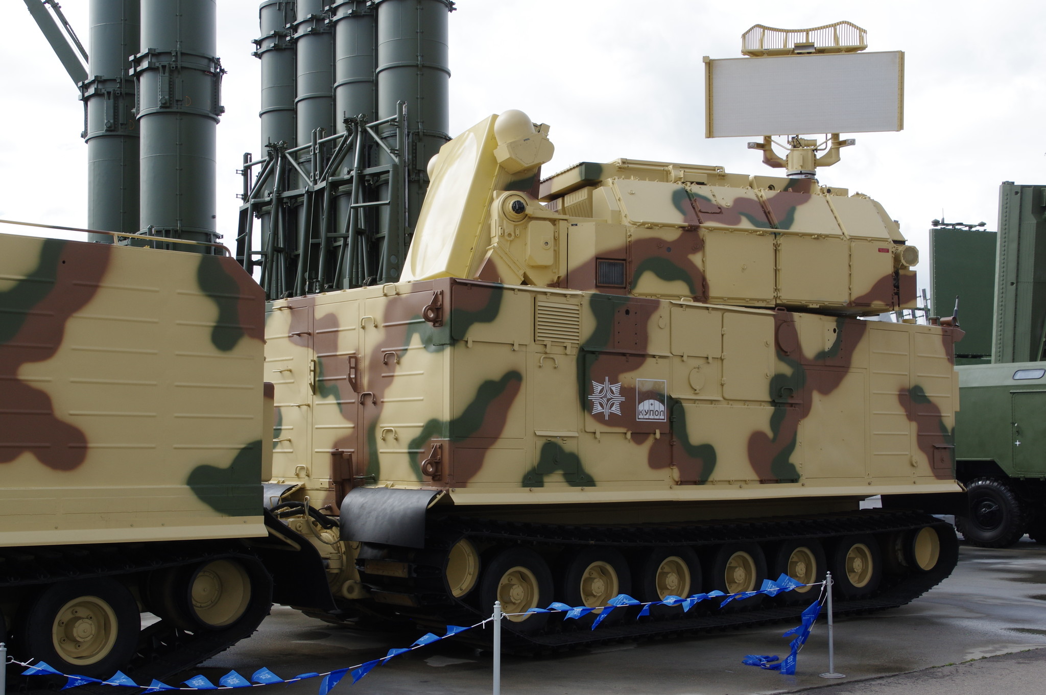 Боевая машина 9А331МДТ из состава зенитного ракетного комплекса 9К331МДТ «Тор-М2ДТ»