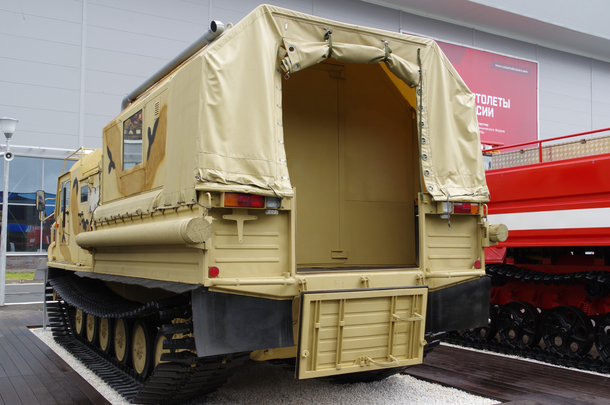 Транспортная машина ТМ-140