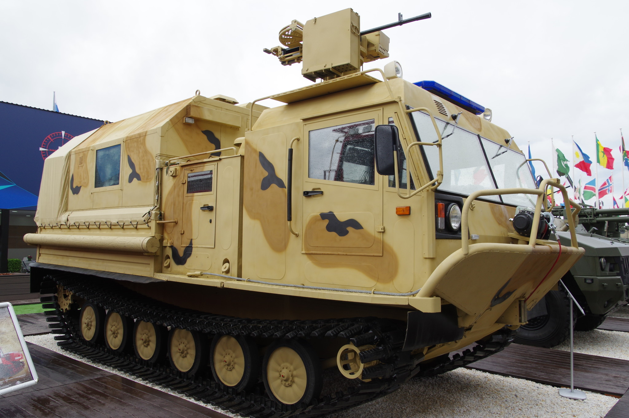 Транспортная машина ТМ-140