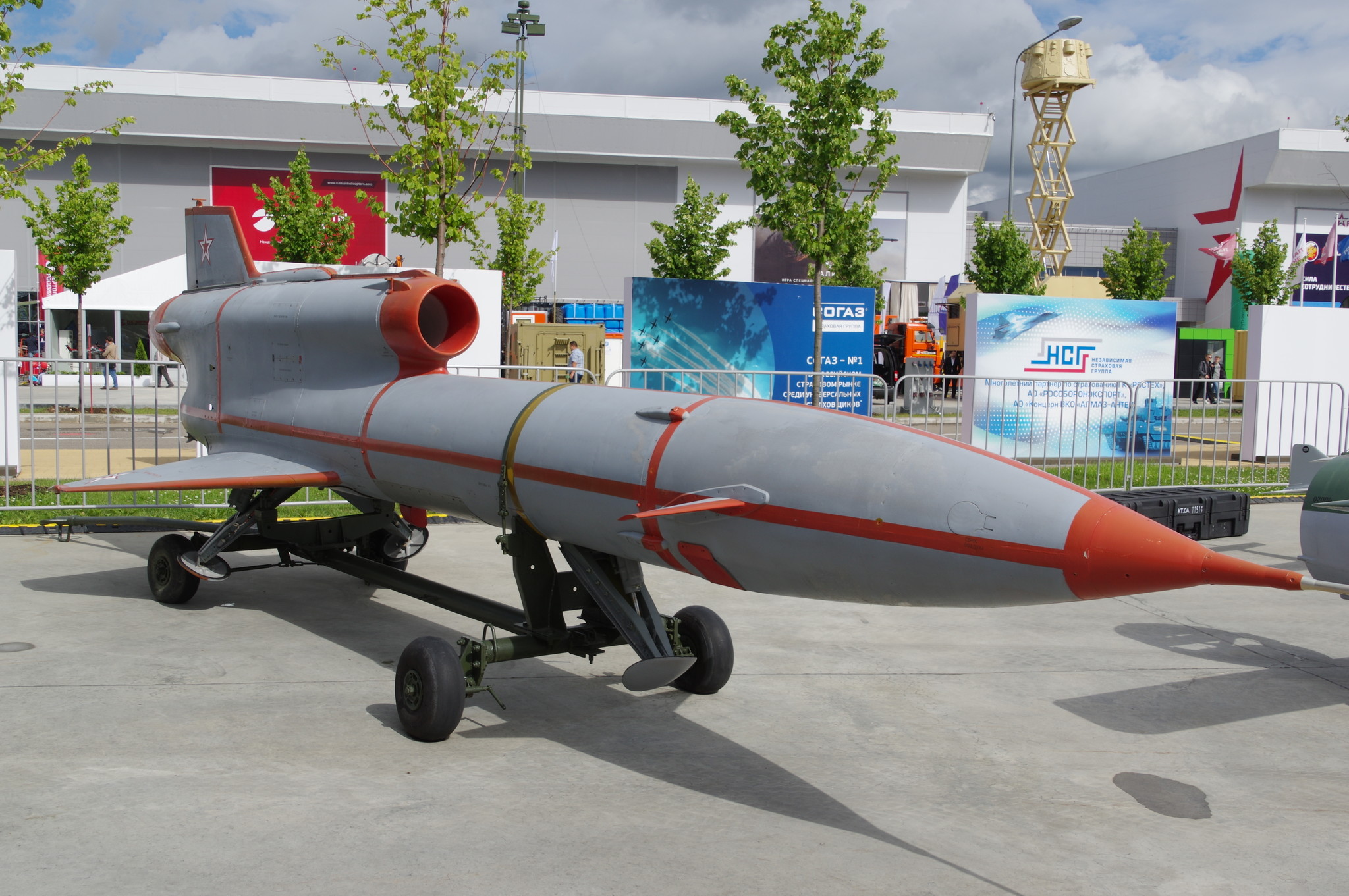 Беспилотный самолёт-разведчик «Рейс» из состава комплекса ВР-3 (БПЛА Ту-143 «Рейс»)