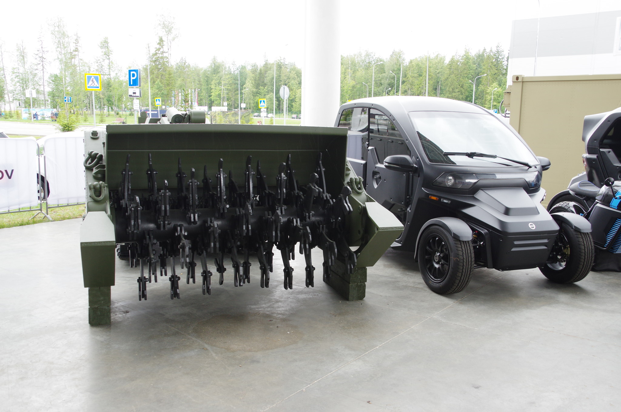 Многофункциональный робототехнический комплекс разминирования «Уран-6»