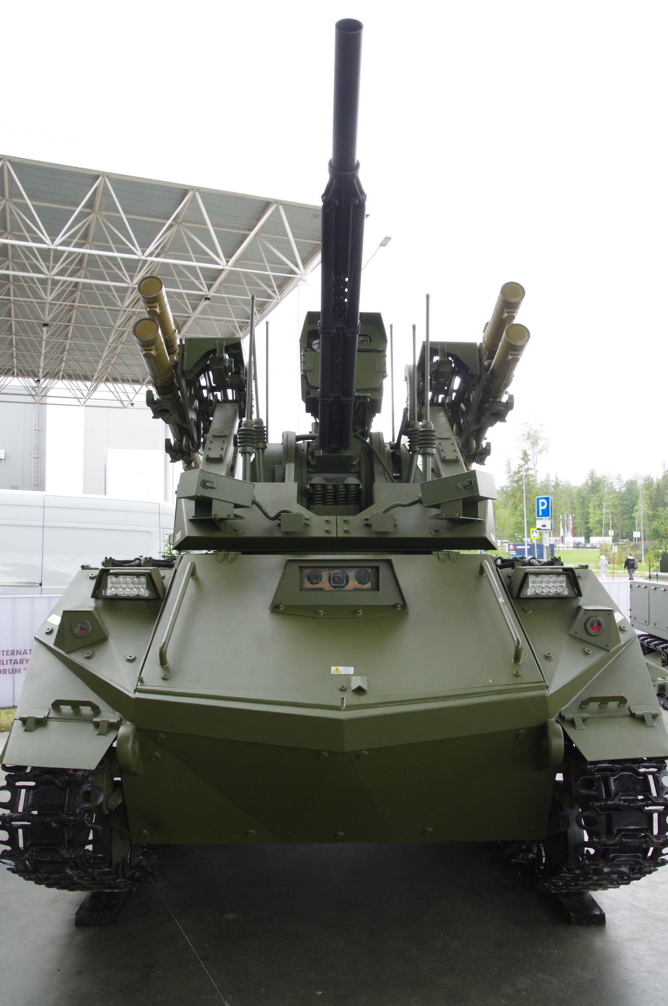 Боевой многофункциональный робототехнический комплекс «Уран-9»