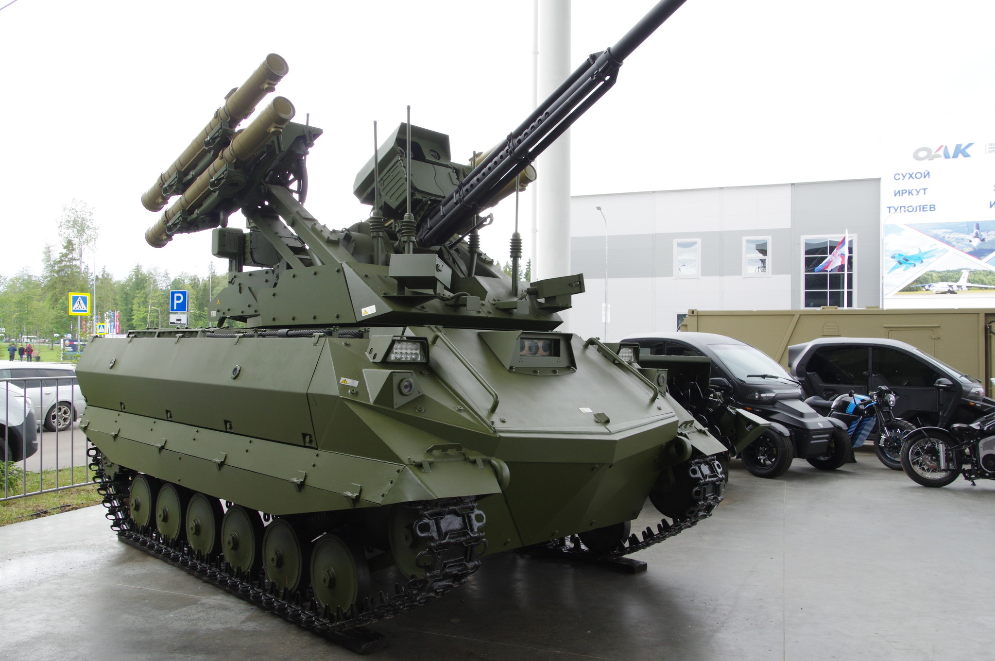 Боевой многофункциональный робототехнический комплекс «Уран-9»
