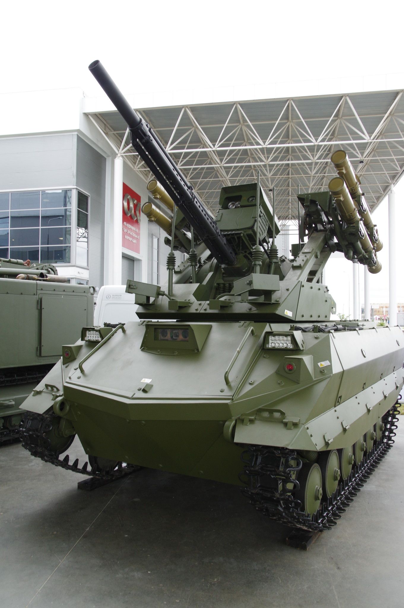 Боевой многофункциональный робототехнический комплекс «Уран-9»