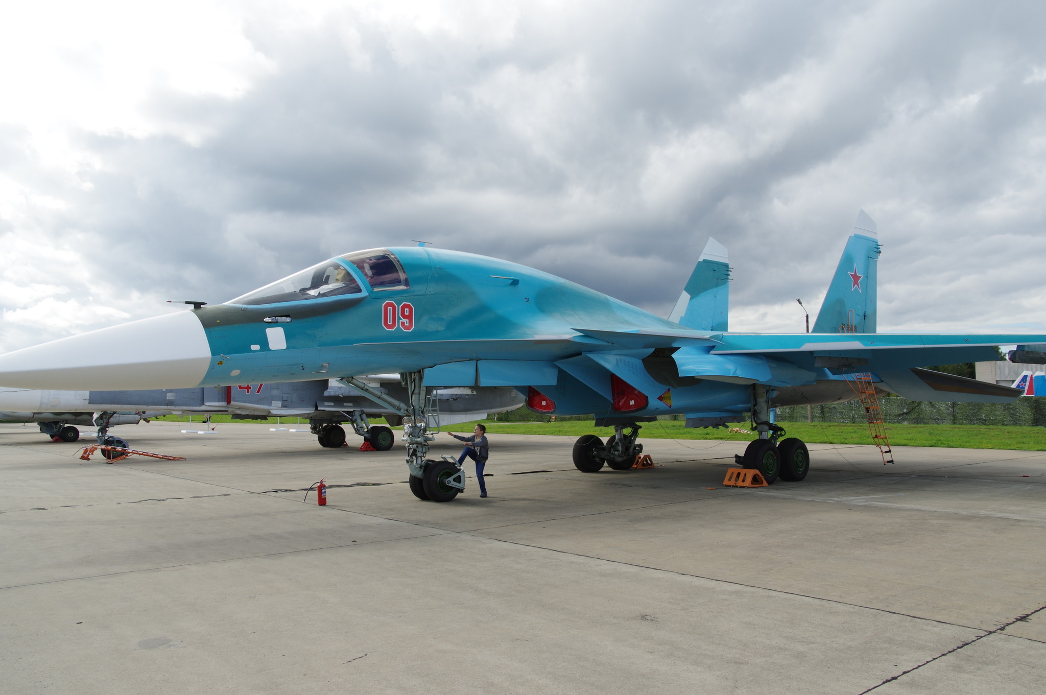 Истребитель-бомбардировщик Су-34