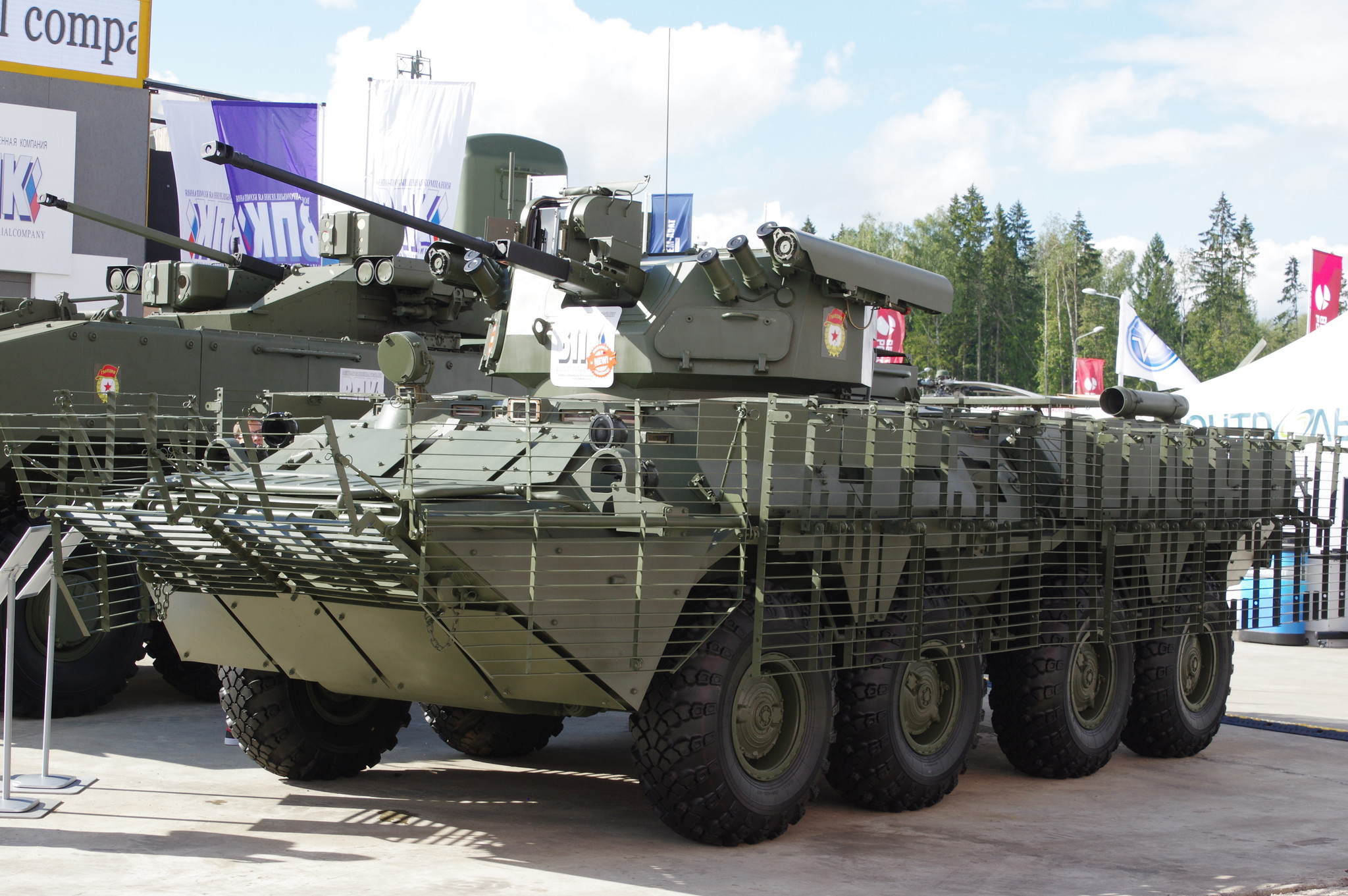 Бронетранспортёр БТР-82АТ с дистанционно управляемым боевым модулем БТР-БМ