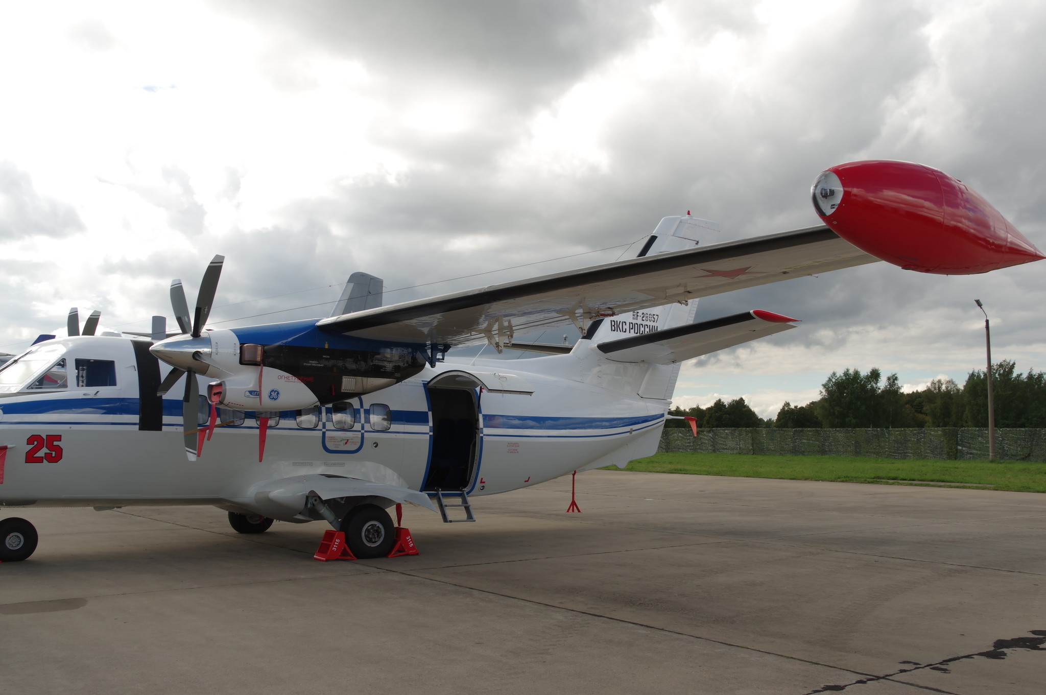 Учебно-тренировочный самолёт L-410 UVP-E20
