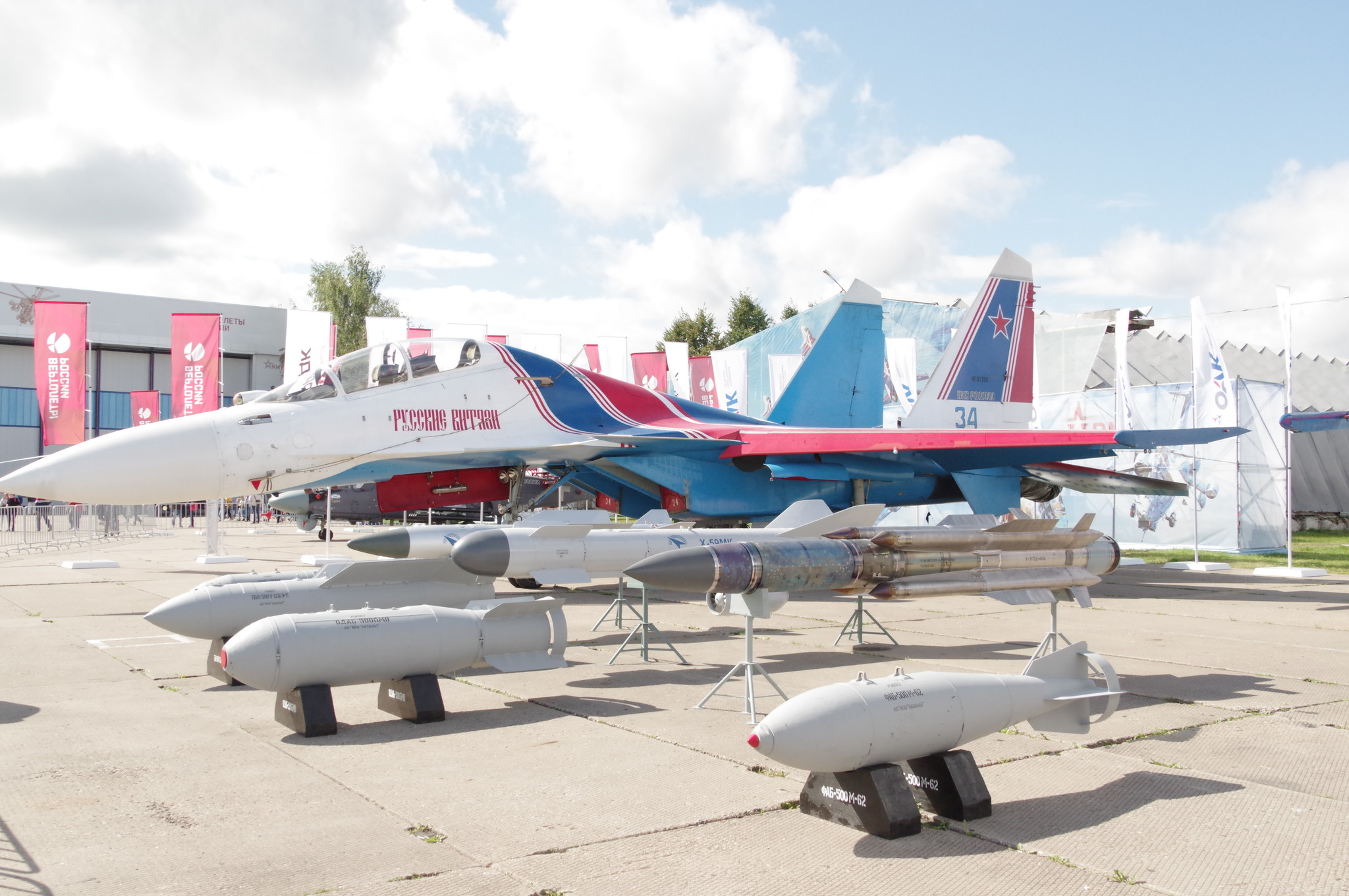 Сверхманевренный многоцелевой истребитель Су-30СМЭ