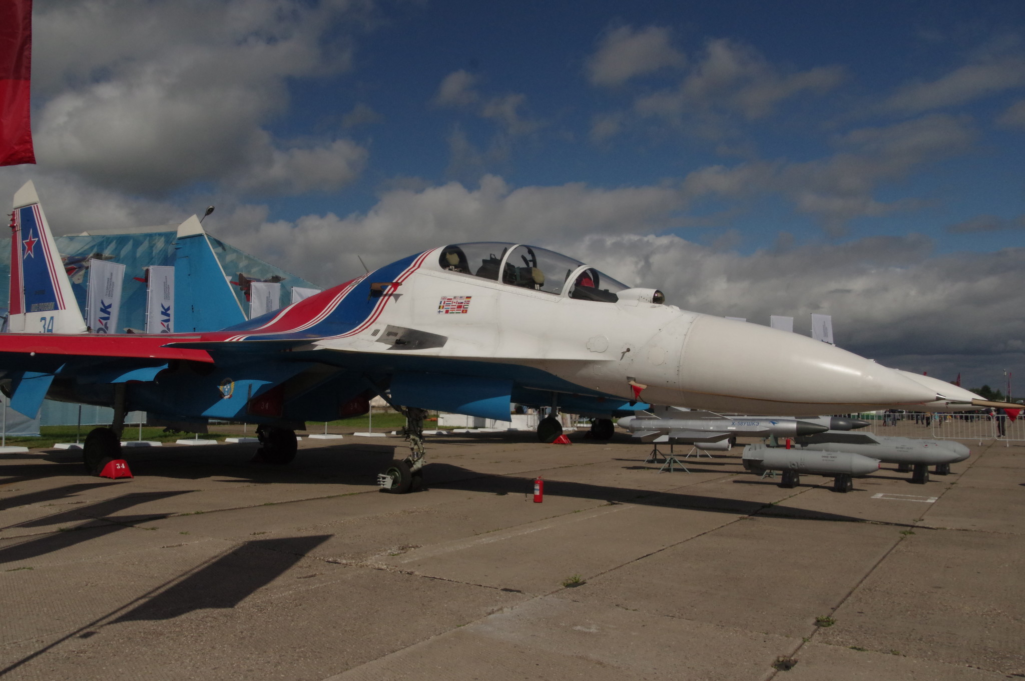 Сверхманевренный многоцелевой истребитель Су-30СМЭ