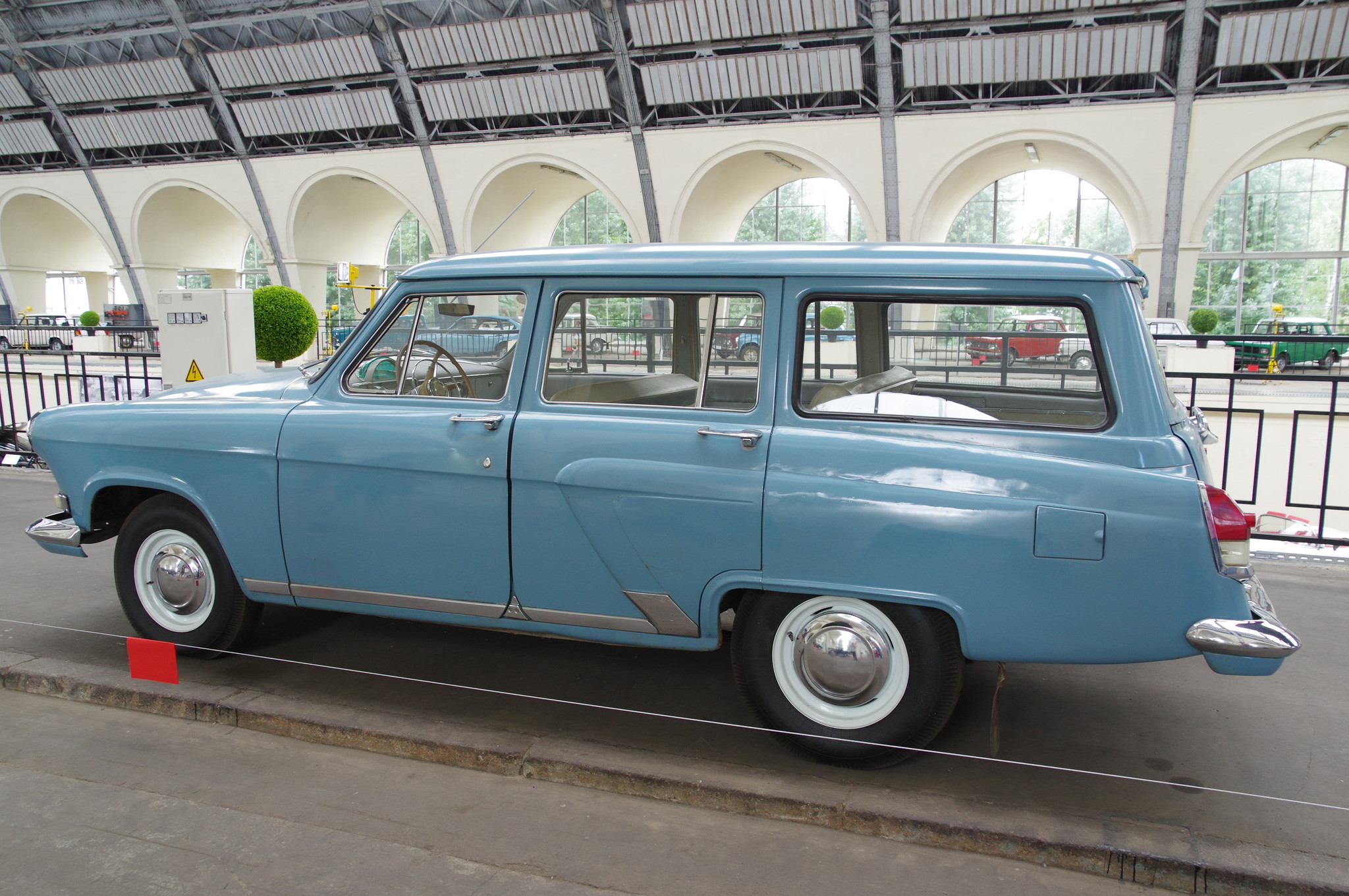 Автомобиль ГАЗ-22 «Волга»