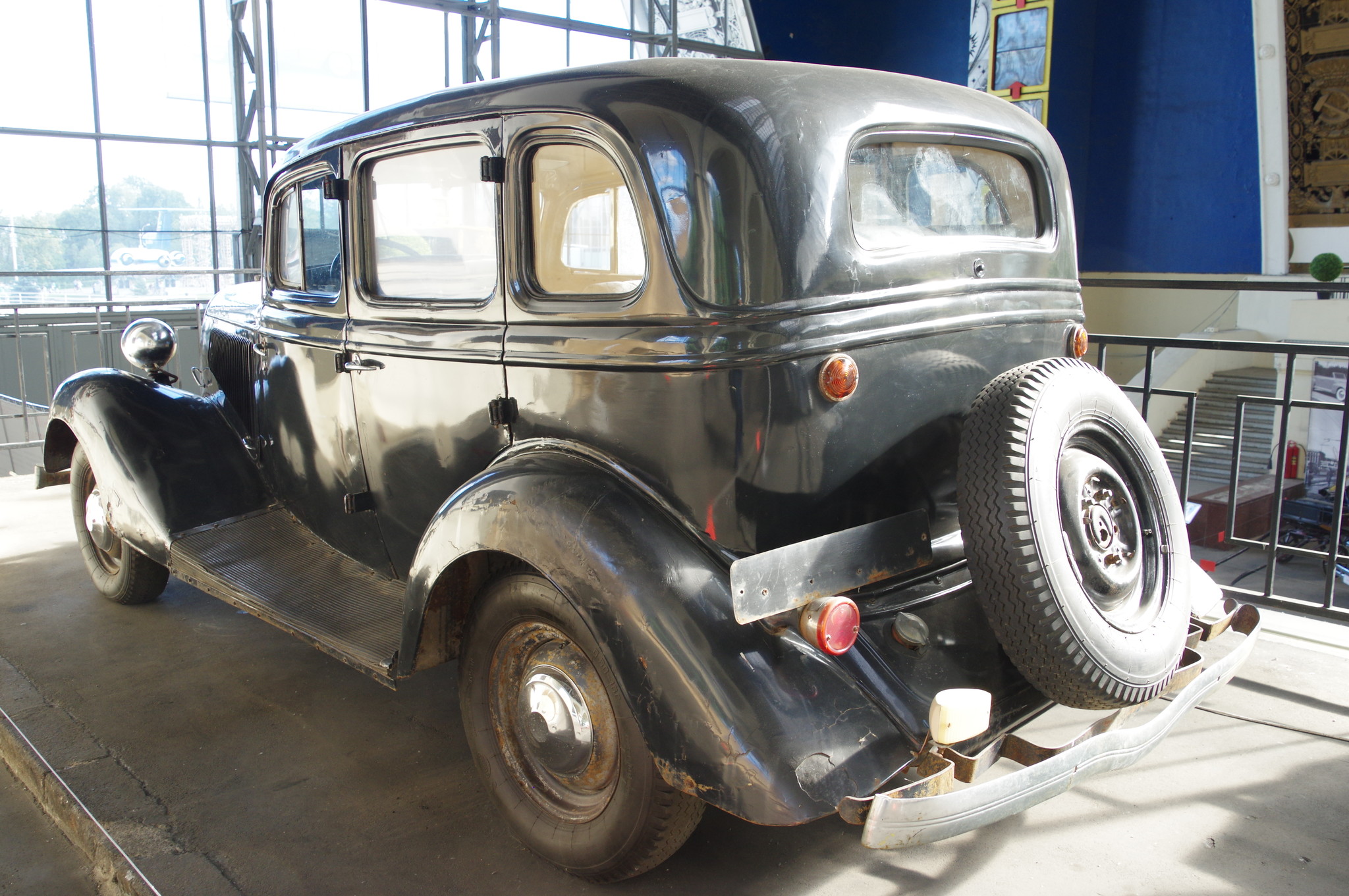 Легковой автомобиль ГАЗ-М-1