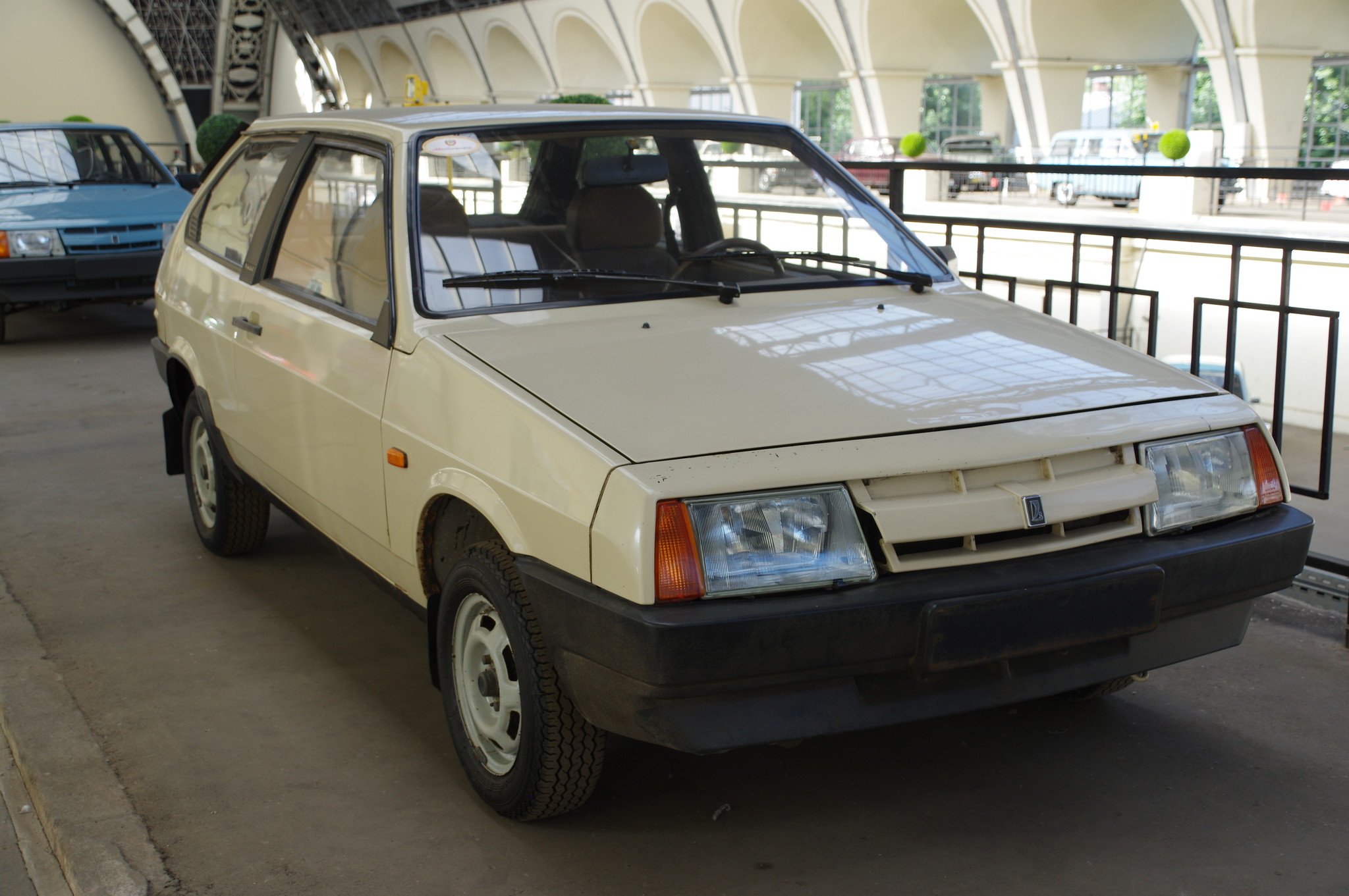 Автомобиль ВАЗ-2108 «Спутник»