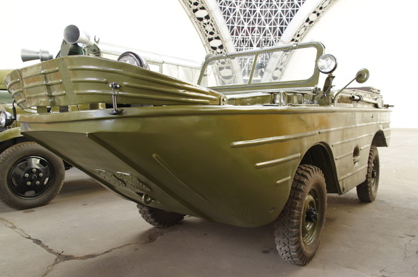 Плавающий автомобиль ГАЗ-46 (МАВ)