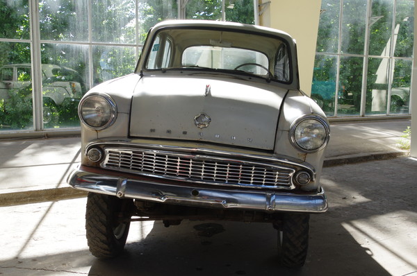 Легковой автомобиль «Москвич-410»