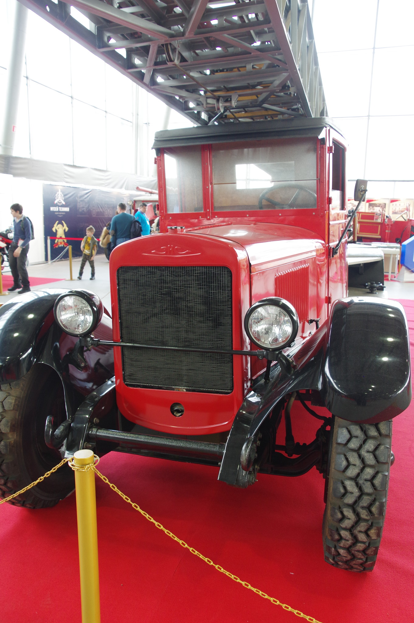 Пожарная лестница «Metz DL-26» на шасси ЗИС-6