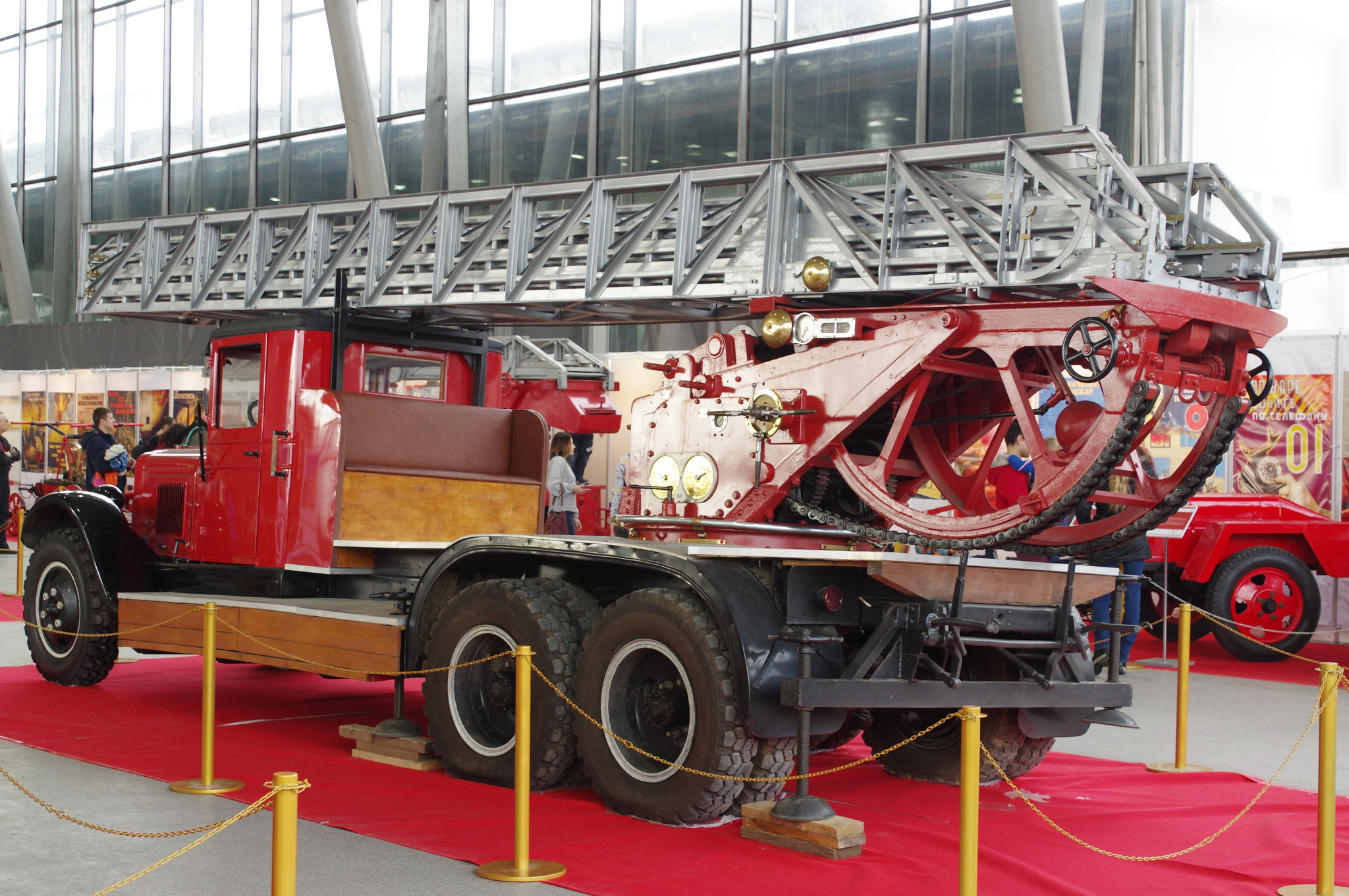 Пожарная лестница «Metz DL-26» на шасси ЗИС-6