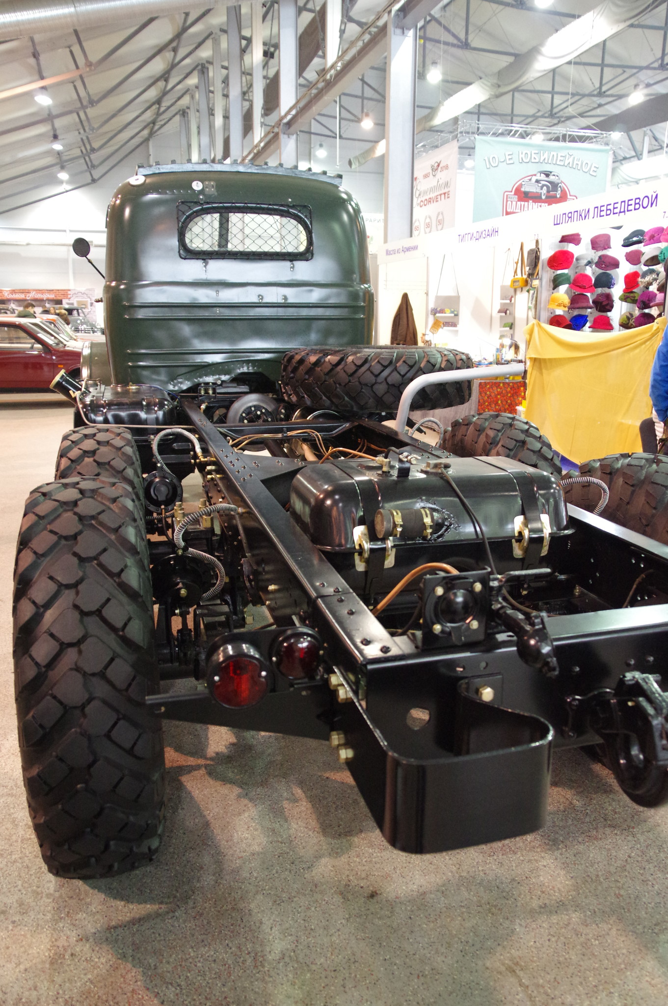 Автомобиль ЗИЛ-157