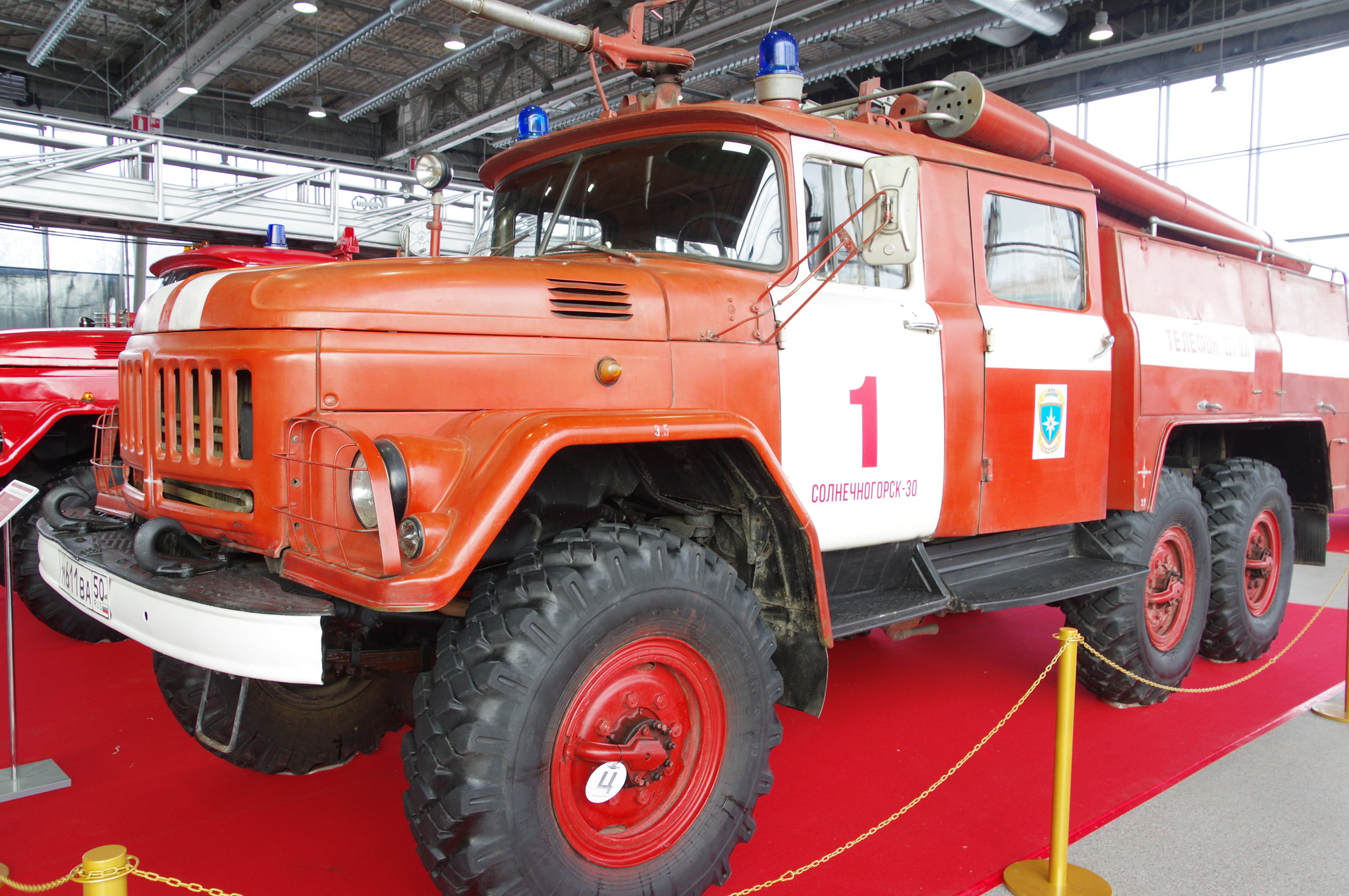 Пожарная автоцистерна АЦ-40(131) модель 137 на шасси ЗИЛ-131