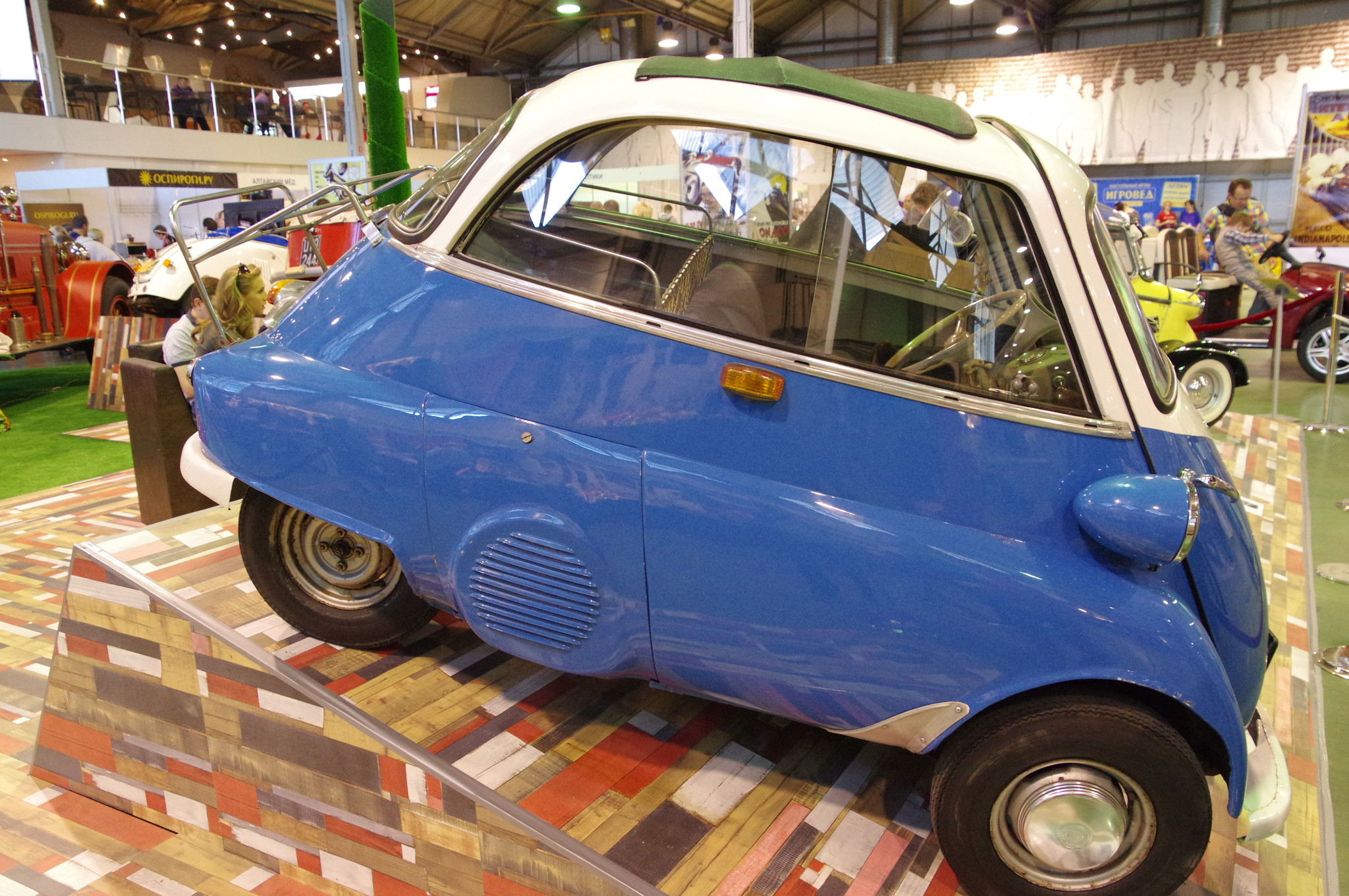 Автомобиль BMW Isetta 250