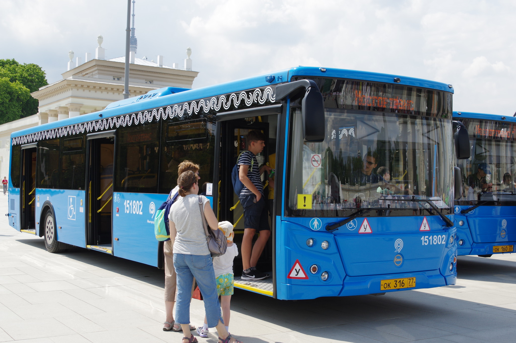 Городской низкопольный автобус ЛиАЗ-5292
