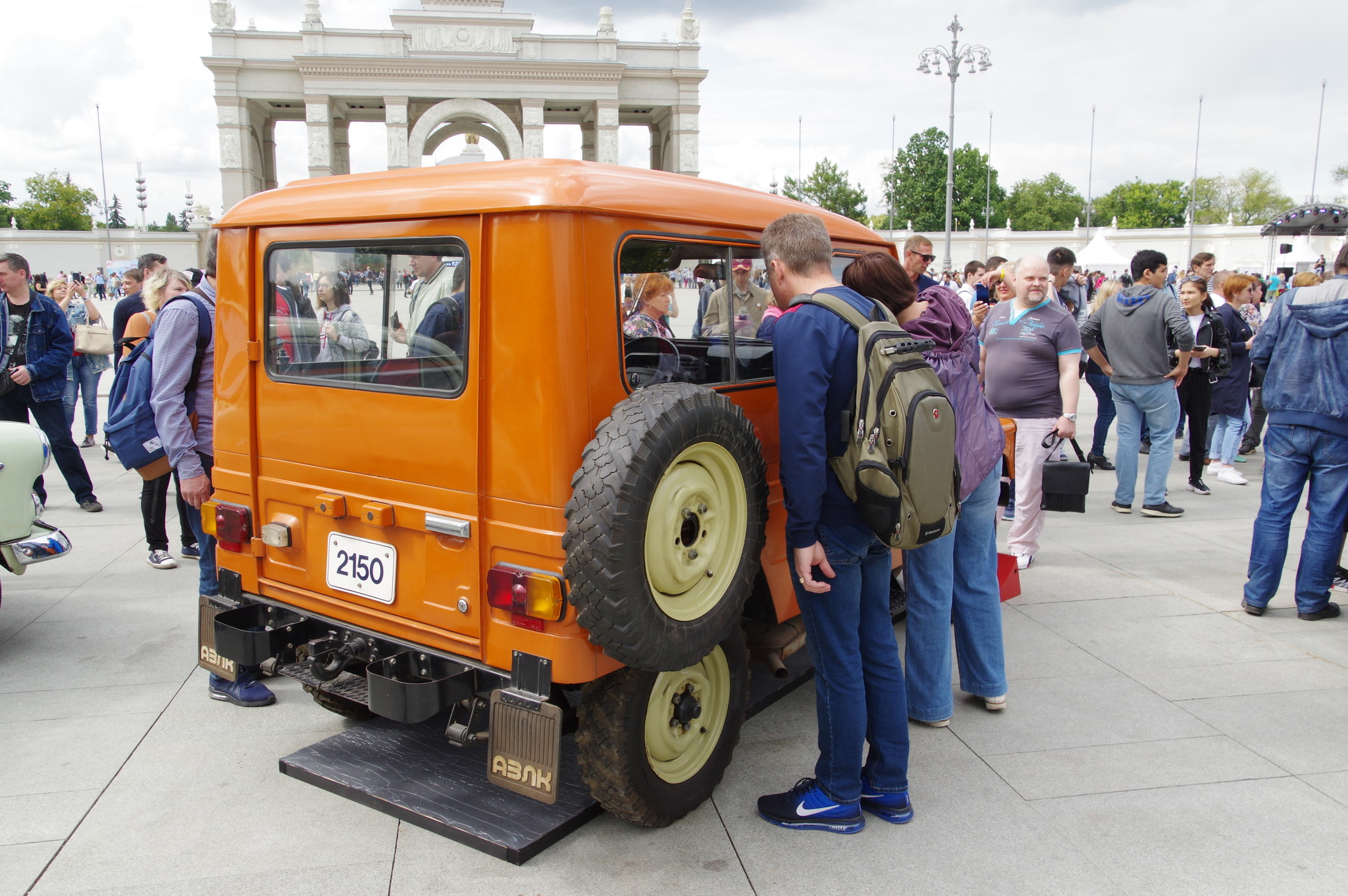 Легковой автомобиль повышенной проходимости малого класса «Москвич-2150»