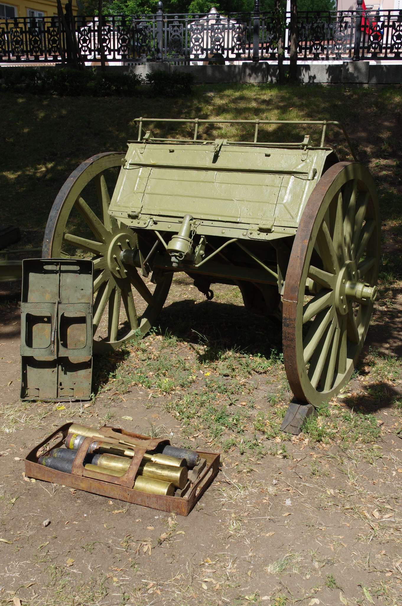 Боеприпасы к 76,2-мм пушке образца 1902 года
